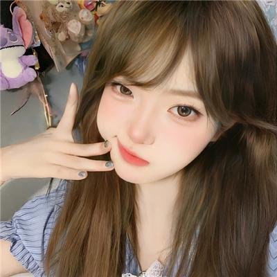 悄悄跟着我 海报