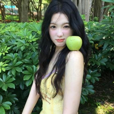 钢铁少女团 海报